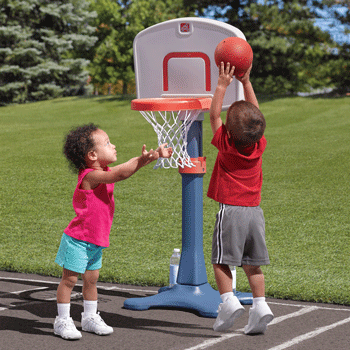 Step2 Shootin’ Hoops Junior Basketball Set™