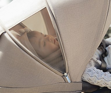 Britax Rio Stroller — Extra-large Hood