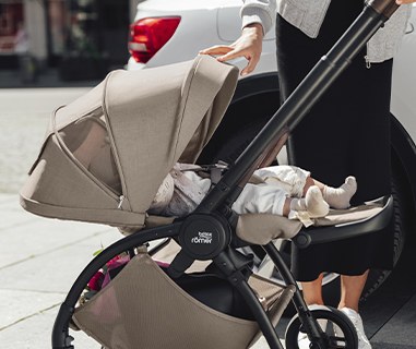 Britax Rio Stroller — Lie-flat Backrest And Footrest