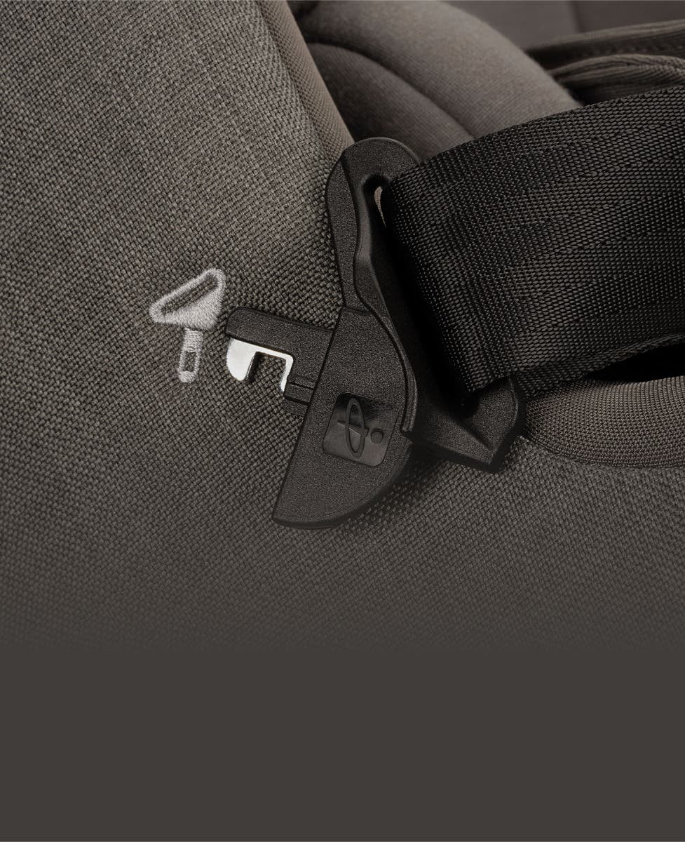 Nuna Pruu Swivel Car Seat — official Nuna