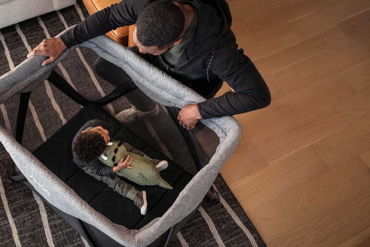 Nuna Sena Aire Travel Cot & Playard — official Nuna
