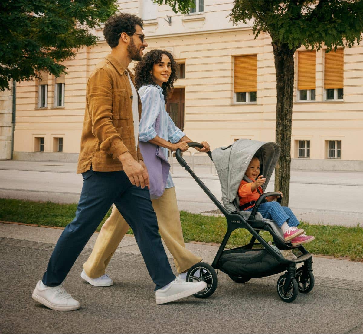 Nuna triv next bmw collection - Graphene — official Nuna