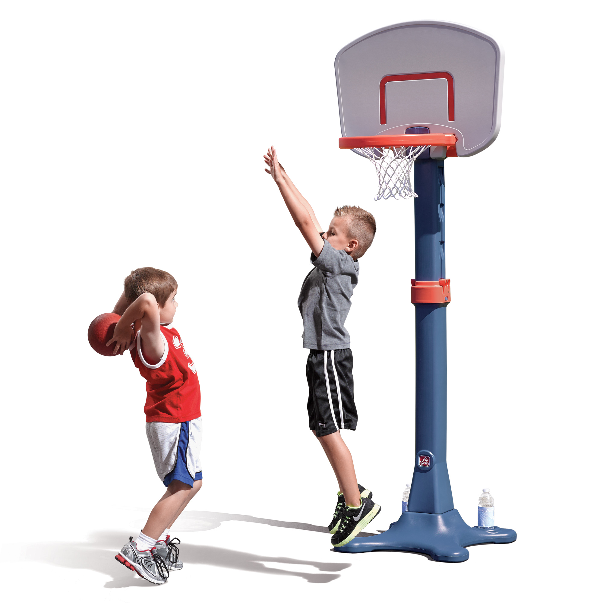 Step2 Shootin’ Hoops Pro Basketball Set™
